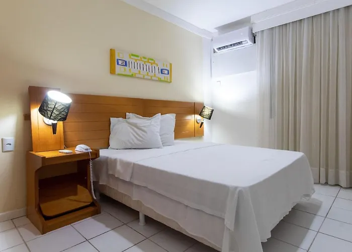 Flat beira mar com ótima localização em Ponta Negra